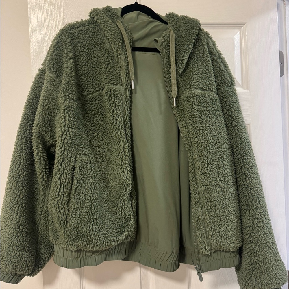 Lululemon reversible sherpa/waterproof jacket